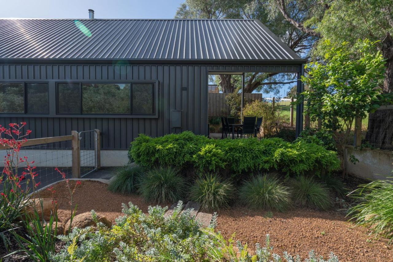 Margaret River Bungalow-1-Street - Pet Friendly Exterior foto